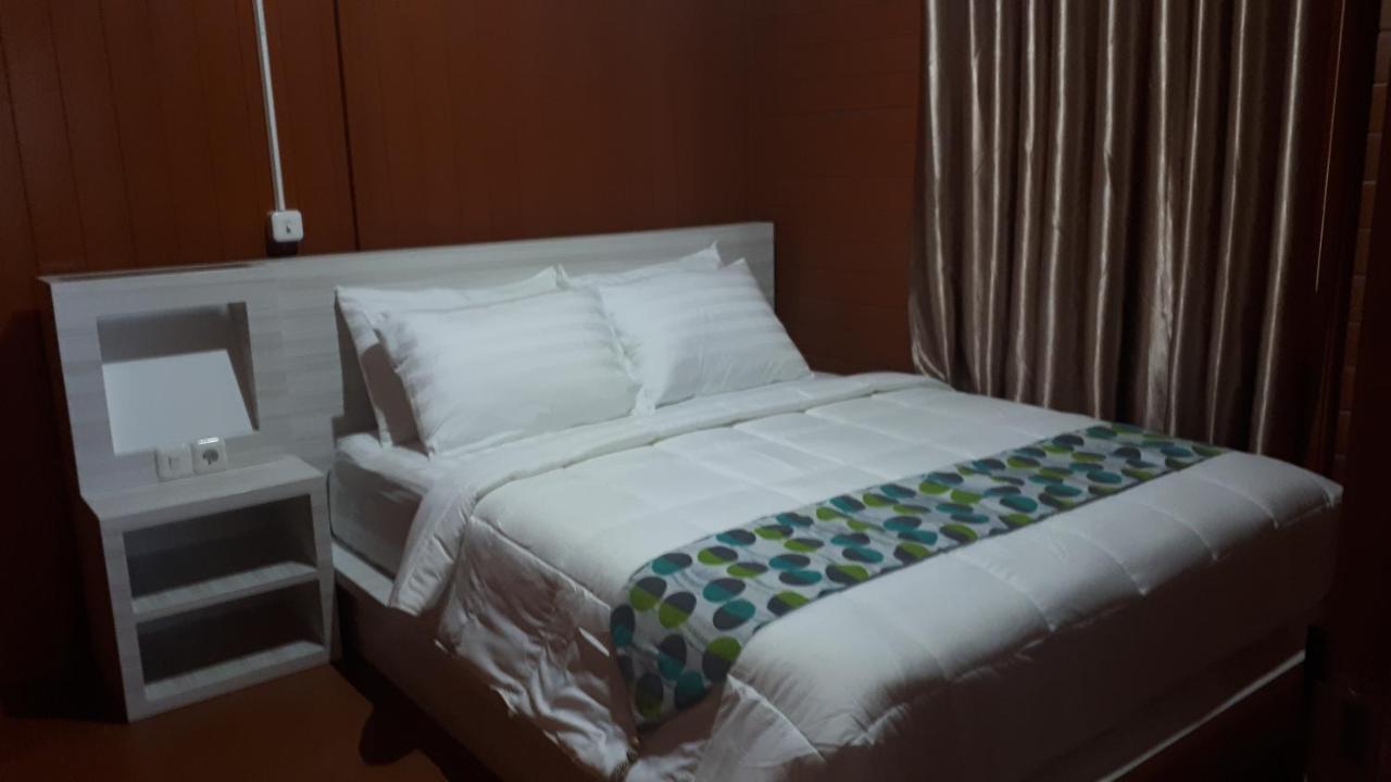 Granada Inn Palu Exterior foto